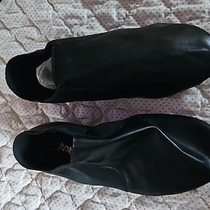 BOKIMD Vallet ballerina size 7.5
